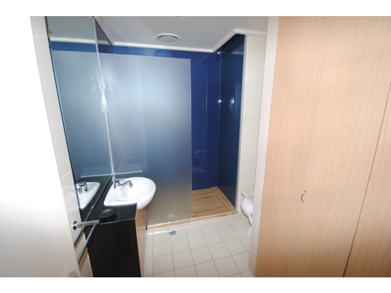 REF 23399/83 Whiteman Street, Southbank VIC 3006