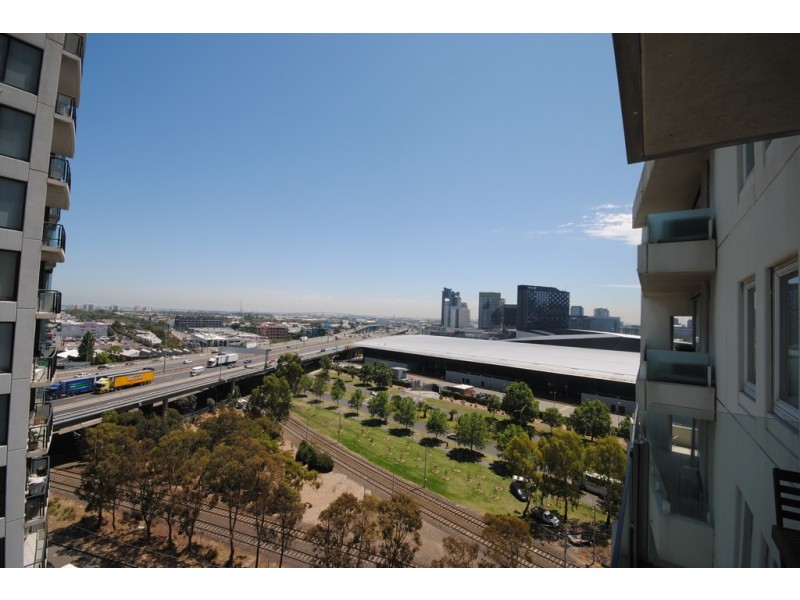 REF 23399/83 Whiteman Street, Southbank VIC 3006