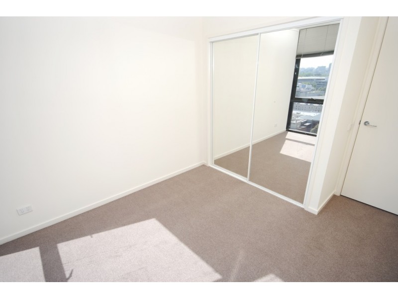 REF 23400/100 Kavanagh Street, Southbank VIC 3006