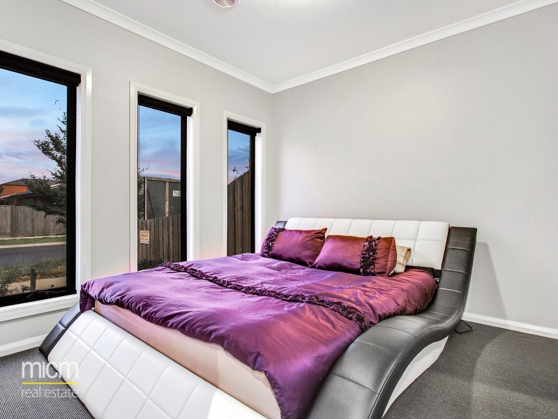 27 Constellation Circuit, Truganina VIC 3029