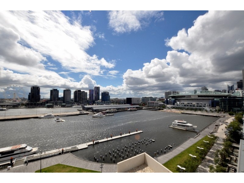104/55 Victoria Harbour Promenade, Docklands VIC 3008