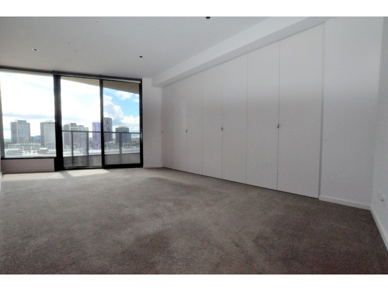 104/55 Victoria Harbour Promenade, Docklands VIC 3008