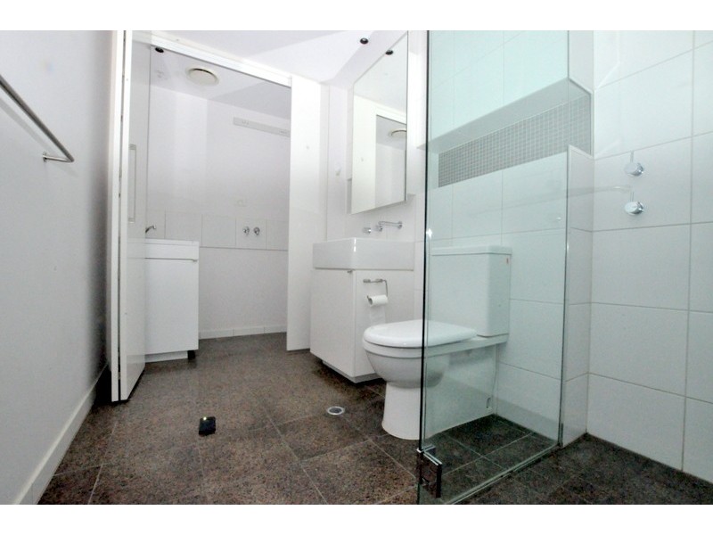 104/55 Victoria Harbour Promenade, Docklands VIC 3008