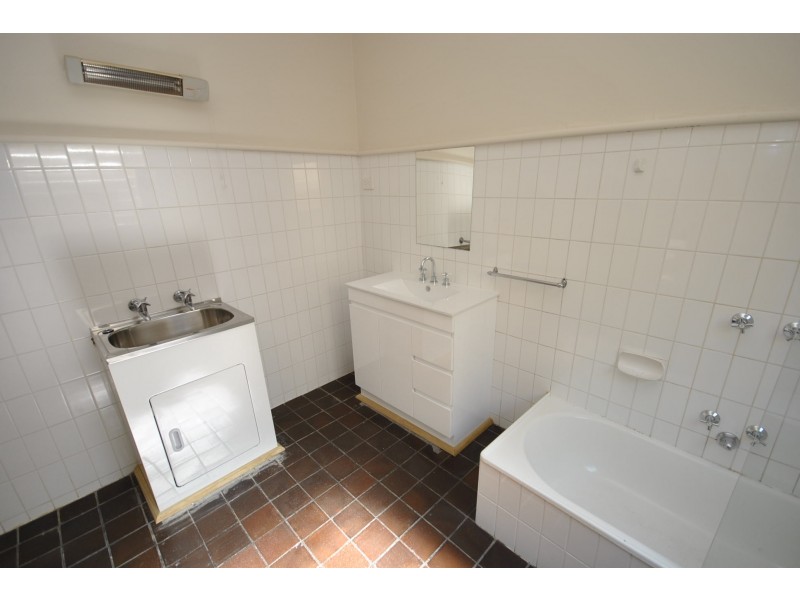 72 Canterbury Road, Middle Park VIC 3206