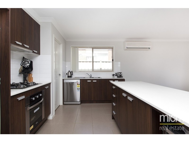 8 Corinna Avenue, Truganina VIC 3029