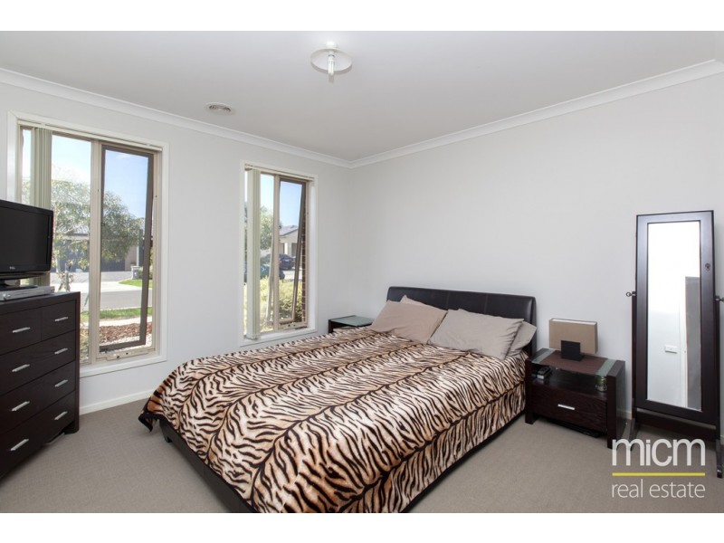 8 Corinna Avenue, Truganina VIC 3029