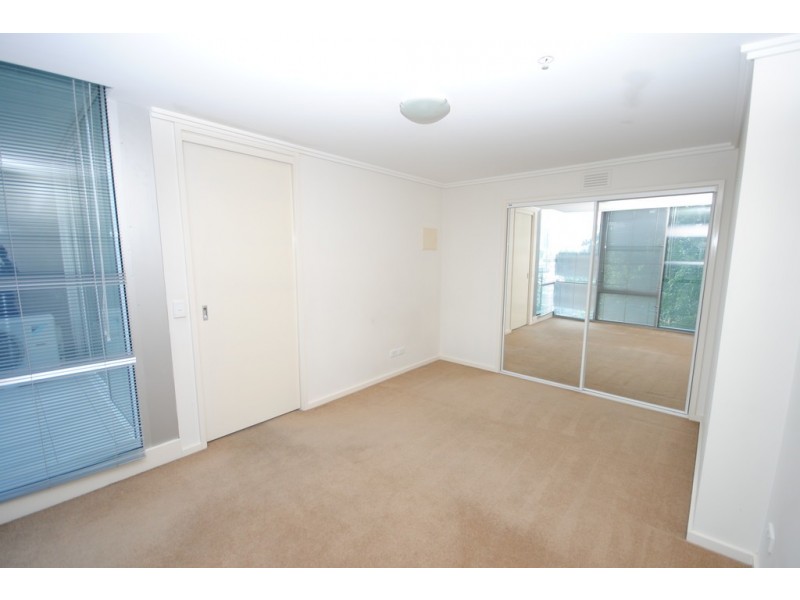 REF 23433/90 Kavanagh Street, Southbank VIC 3006