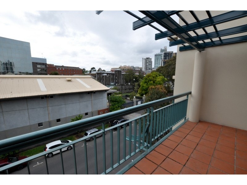 REF 23453/68 Wells Street, Southbank VIC 3006