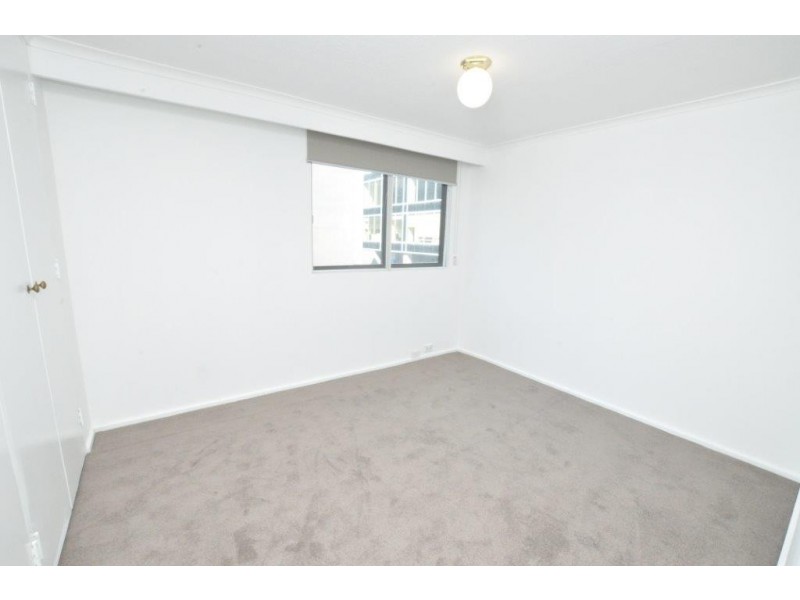 15/27 Queens Road, Melbourne VIC 3000