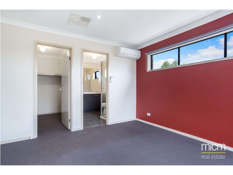 68 Breasley Parkway, Point Cook VIC 3030