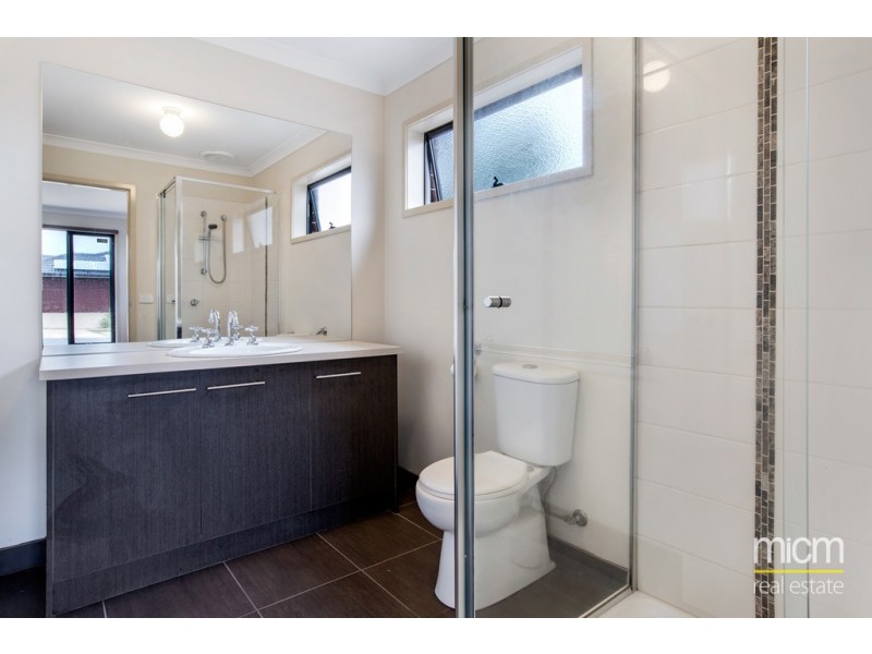 68 Breasley Parkway, Point Cook VIC 3030