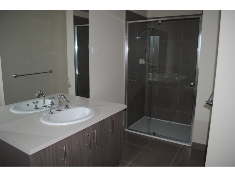 5 Capital Way, Point Cook VIC 3030