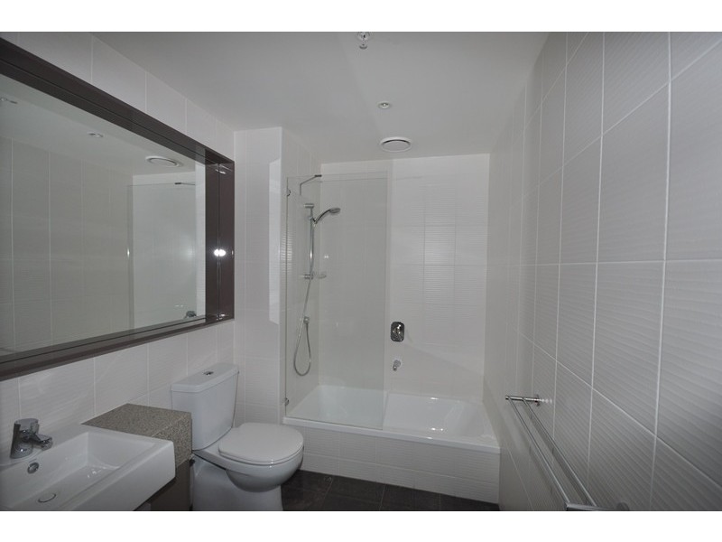 REF 23470/180 City Road, Southbank VIC 3006