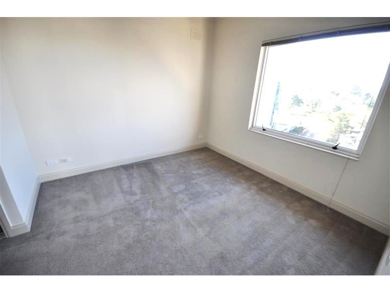 REF 33320/8 Wells Street, Southbank VIC 3006