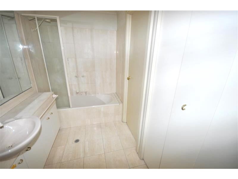 REF 33320/8 Wells Street, Southbank VIC 3006