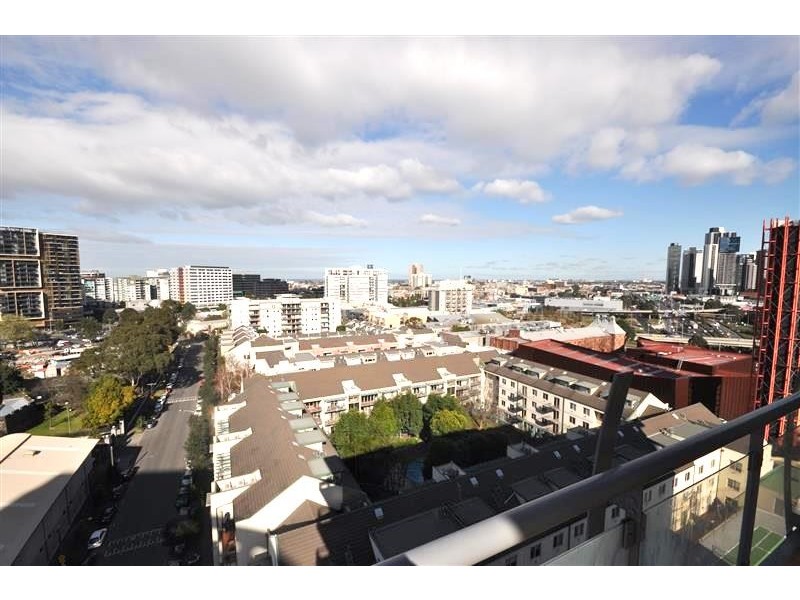 REF 33320/8 Wells Street, Southbank VIC 3006