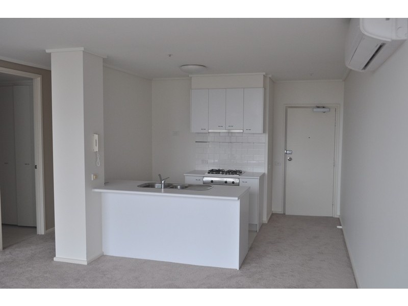 1009/28 Bank Street, South Melbourne VIC 3205