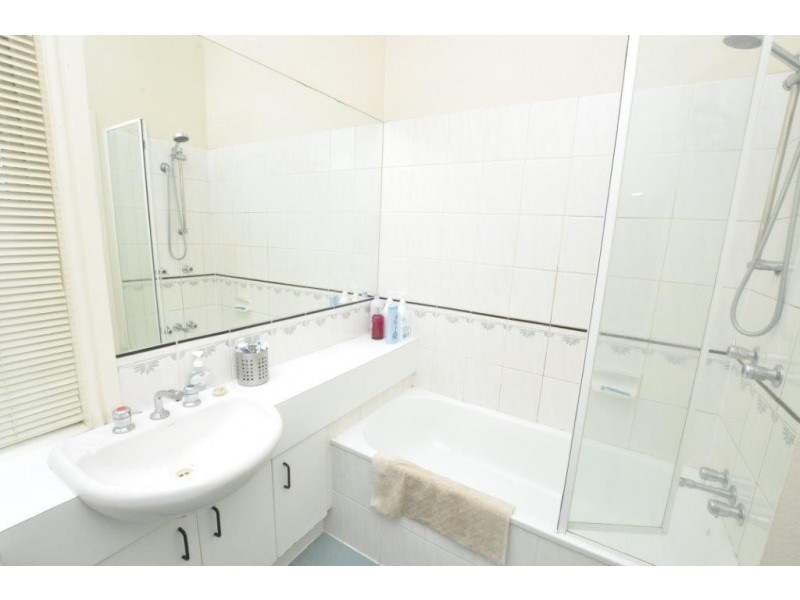 152 Wiltshire Drive, Kew VIC 3101