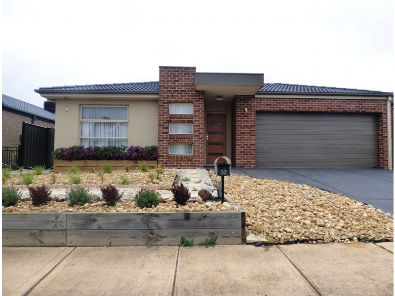 32 Pearce Circuit, Point Cook VIC 3030