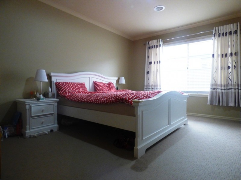 32 Pearce Circuit, Point Cook VIC 3030