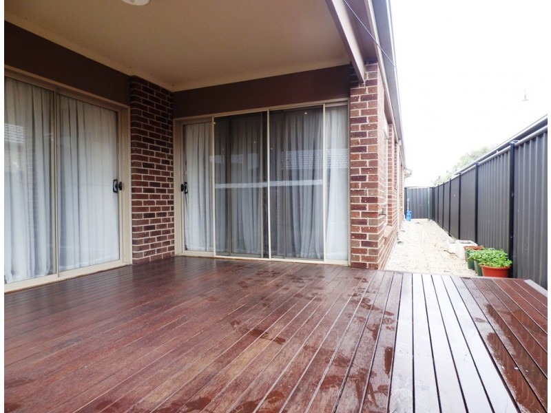 32 Pearce Circuit, Point Cook VIC 3030