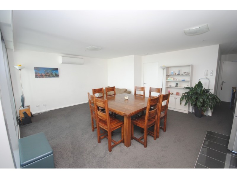 REF 23499/241 City Road, Southbank VIC 3006