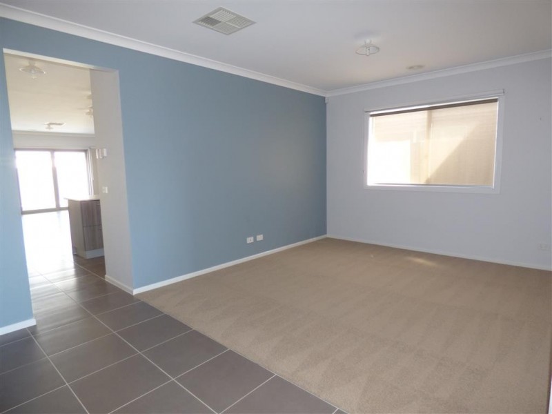 16 Gallant Road, Point Cook VIC 3030