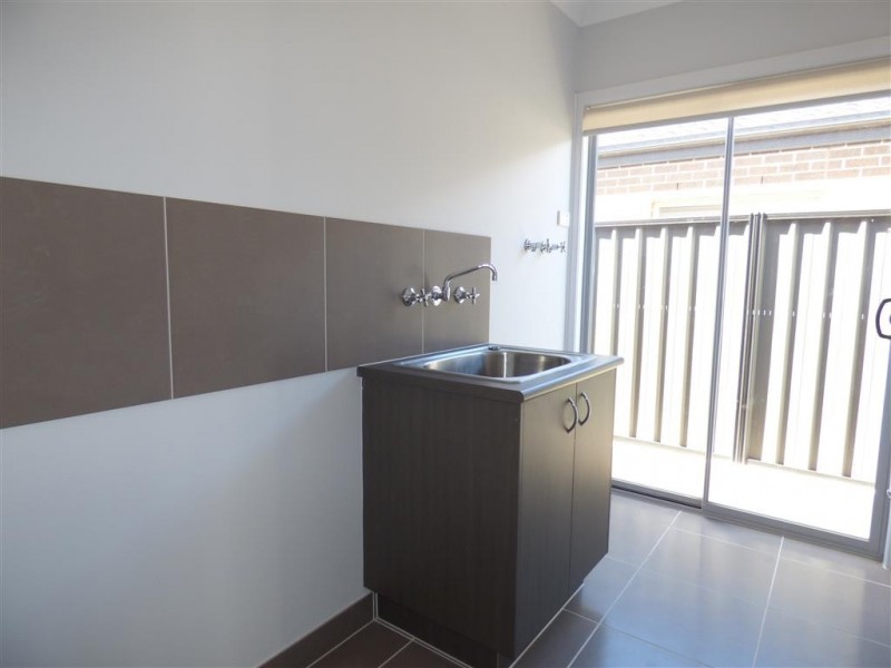 16 Gallant Road, Point Cook VIC 3030