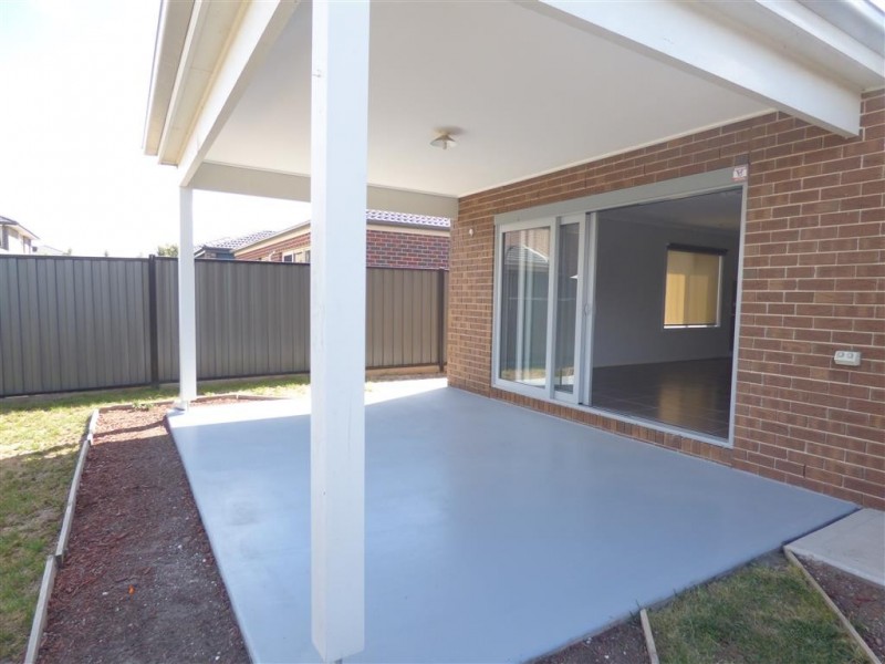 16 Gallant Road, Point Cook VIC 3030