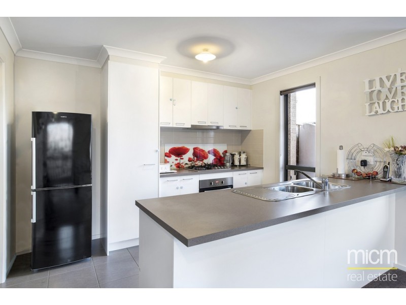 19 Chapel Street, Point Cook VIC 3030