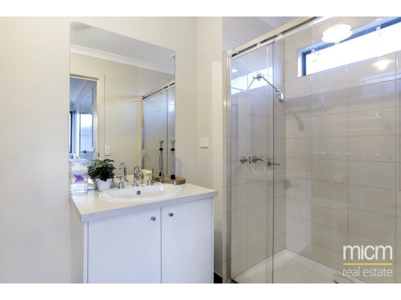 19 Chapel Street, Point Cook VIC 3030