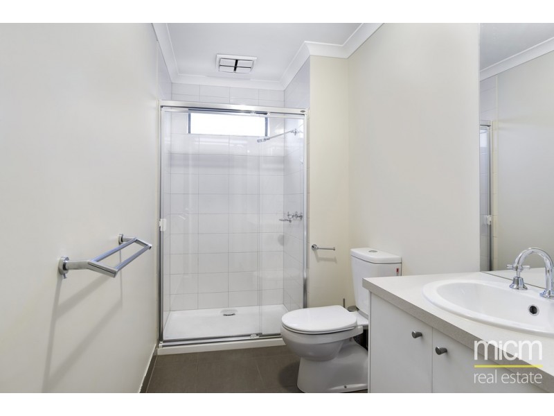 19 Chapel Street, Point Cook VIC 3030