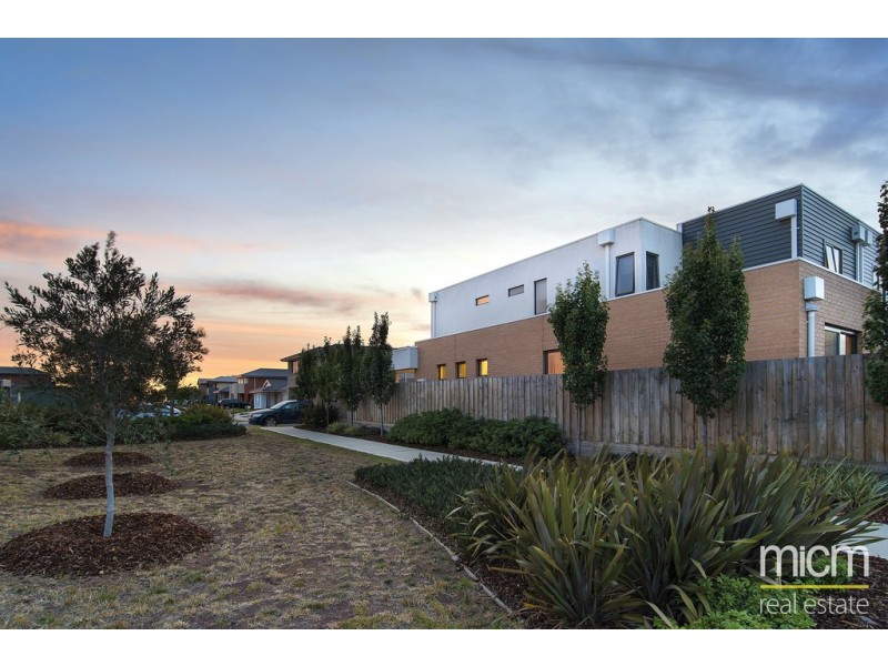 19 Chapel Street, Point Cook VIC 3030