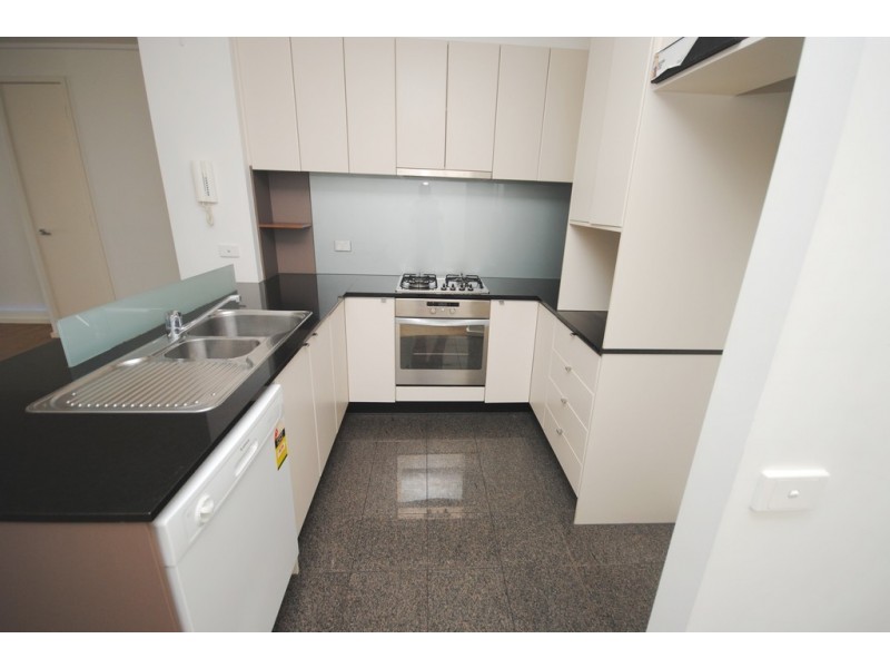 REF 23506/173 City Road, Southbank VIC 3006