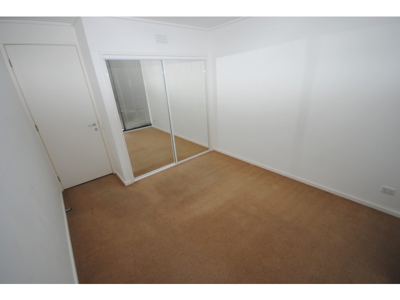 REF 23506/173 City Road, Southbank VIC 3006