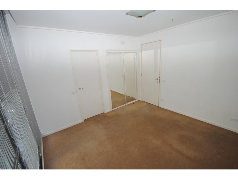 REF 23506/173 City Road, Southbank VIC 3006
