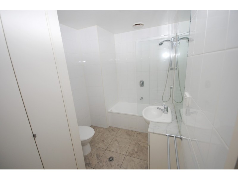REF 23506/173 City Road, Southbank VIC 3006