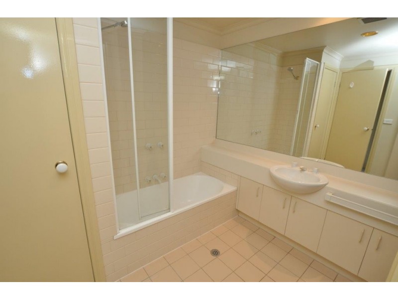 REF 23513/28 Wells Street, Southbank VIC 3006