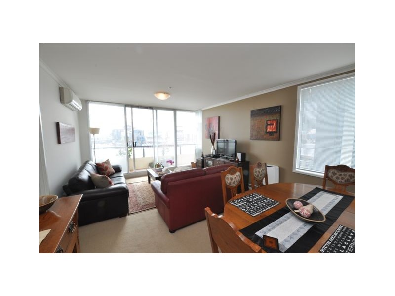 REF 23514/79 Whiteman Street, Southbank VIC 3006