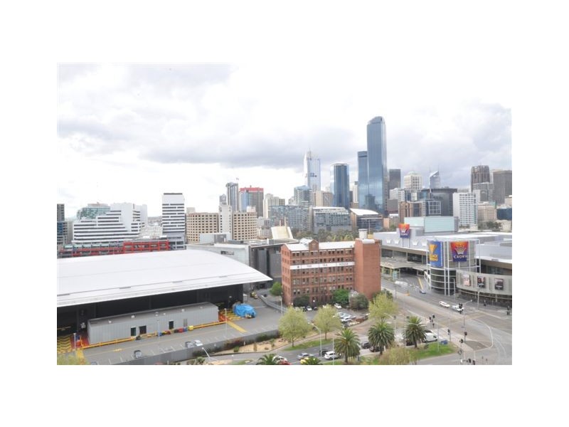 REF 23514/79 Whiteman Street, Southbank VIC 3006