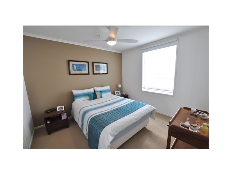 REF 23514/79 Whiteman Street, Southbank VIC 3006