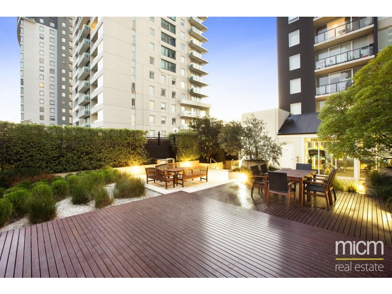 REF 23514/79 Whiteman Street, Southbank VIC 3006