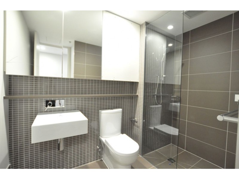 405/70 Queens Road, Melbourne VIC 3004