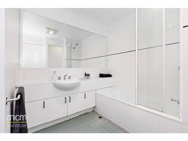 18/682 Nicholson Street, Fitzroy North VIC 3068