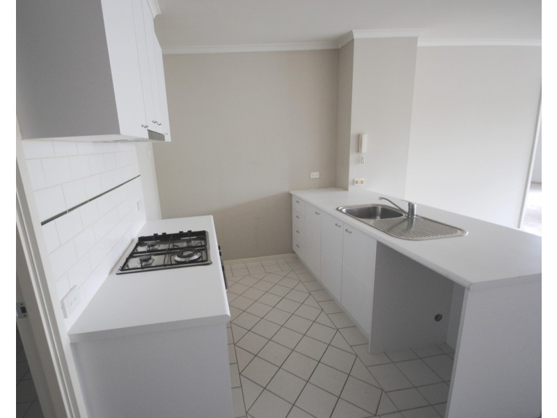 REF 23520/79 Whiteman Street, Southbank VIC 3006