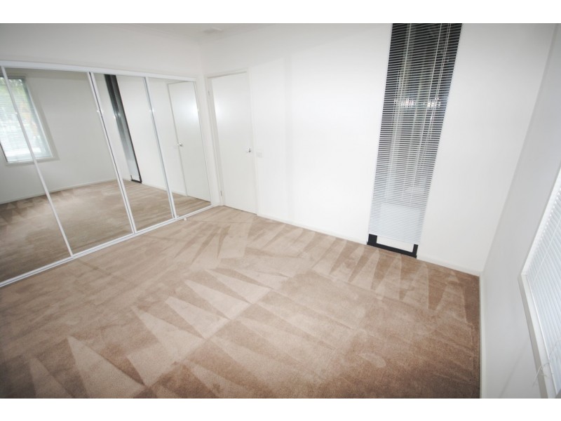 REF 23520/79 Whiteman Street, Southbank VIC 3006