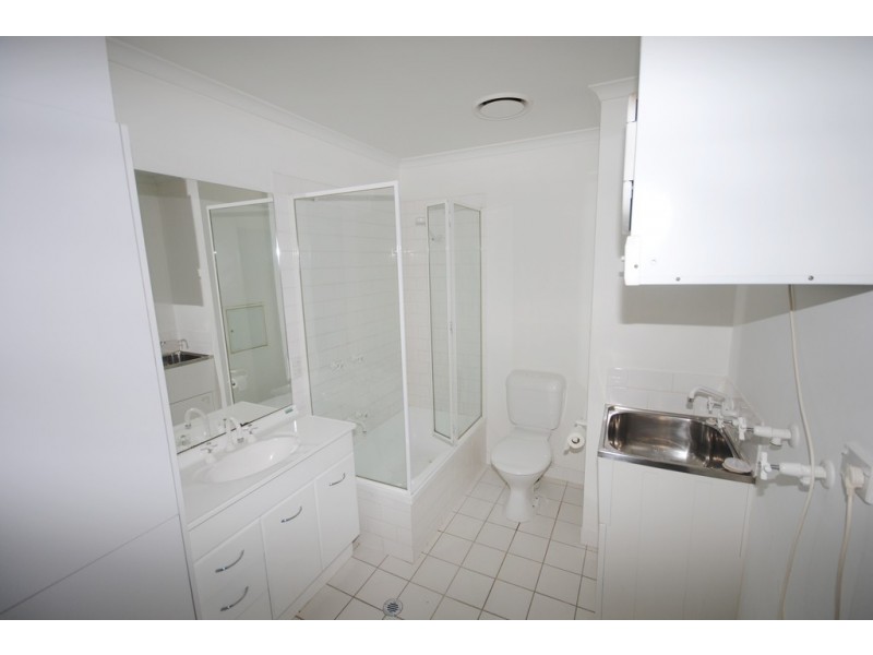 REF 23520/79 Whiteman Street, Southbank VIC 3006