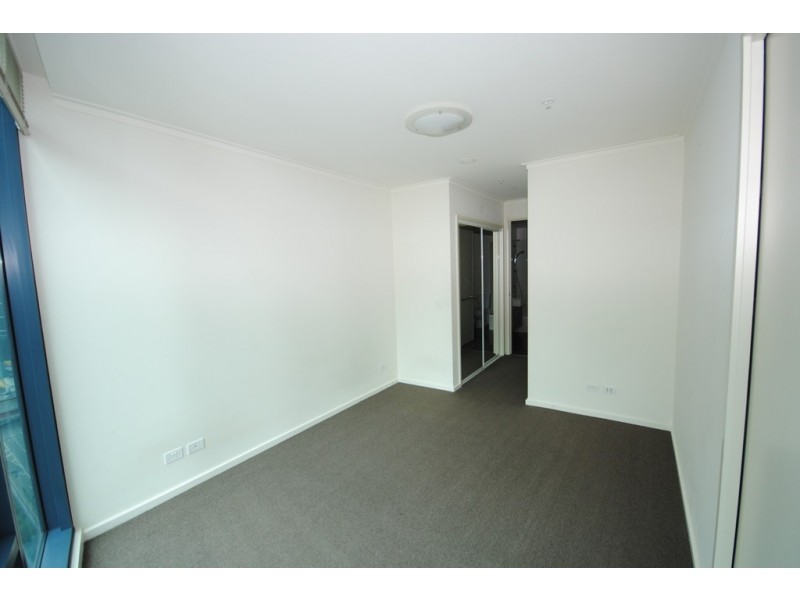 REF 23527/180 City Road, Southbank VIC 3006