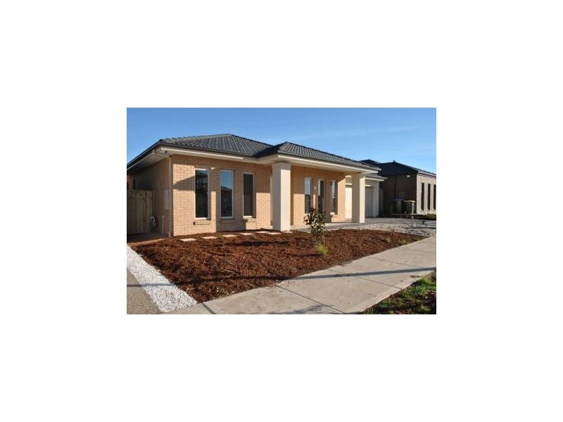 12 Heatherbell Avenue, Point Cook VIC 3030