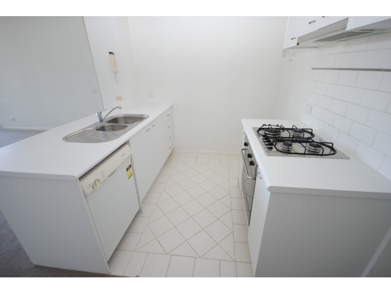 REF 23552/28 Bank Street, South Melbourne VIC 3205